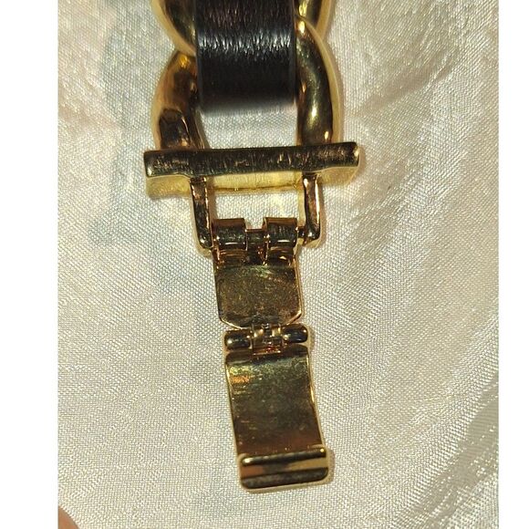 Anne Taylor Women's Bracelet Gold Tone Chain Black Faux Leather Mob Wife - Picture 3 of 6